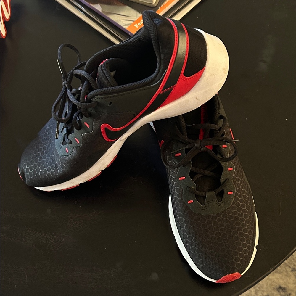 Nike Black and Red Running Sneakers